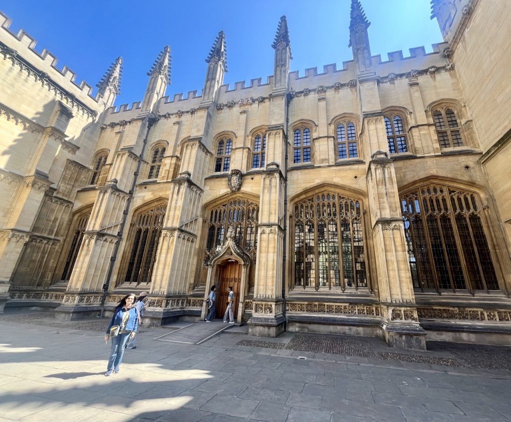 Library in Bodelian University Oxford